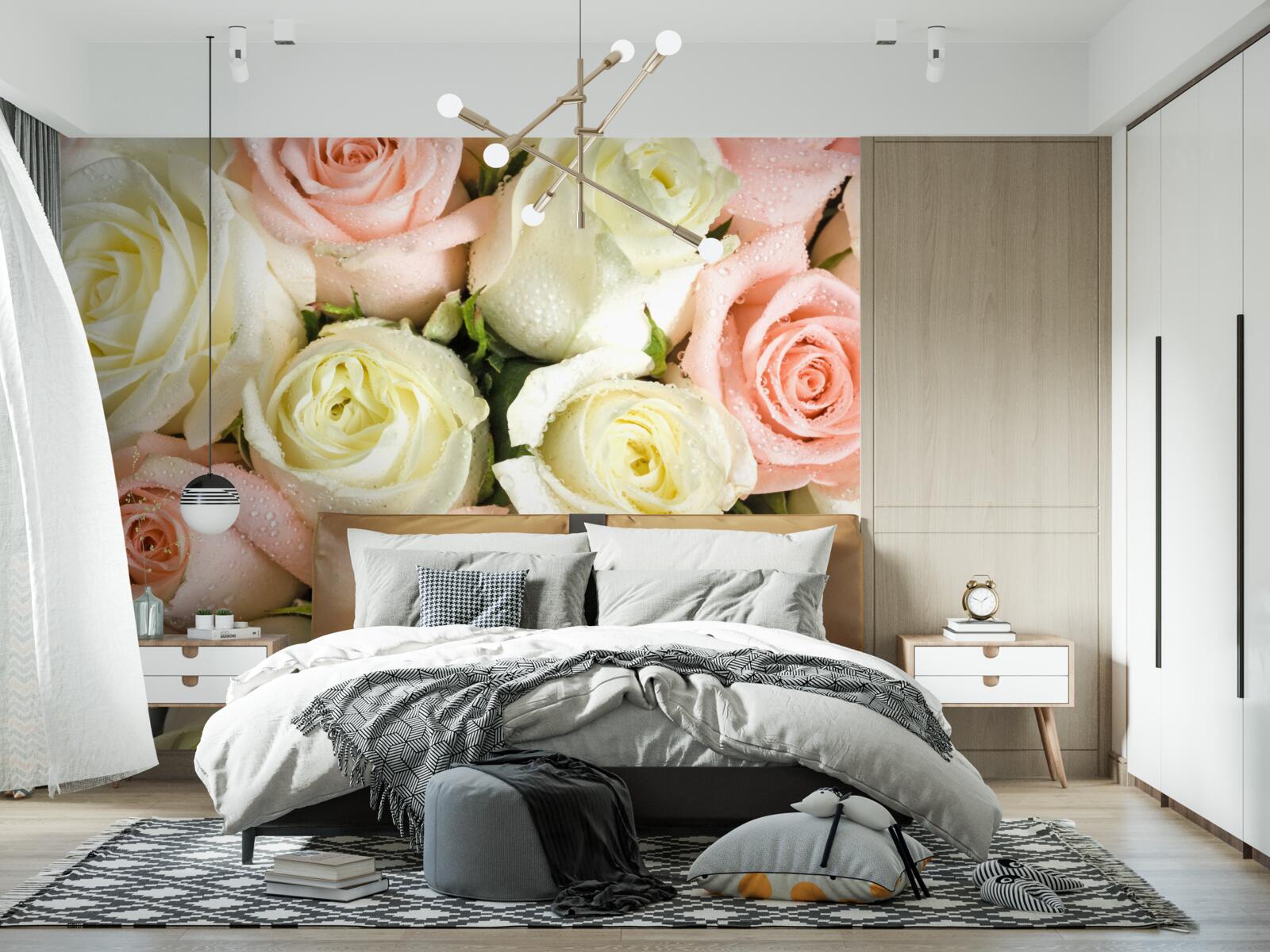 Fotobehang grootte van witte en roze rozenbloemen