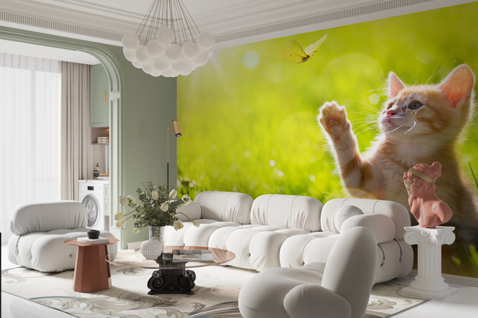 Fotobehang een kleine kat speelt met een vlinder in een groen veld