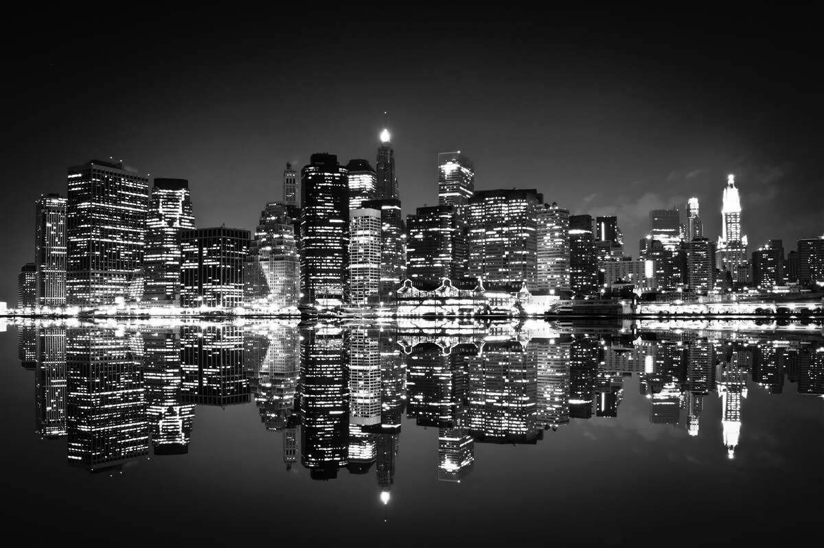 Fotobehang grote stad weerspiegelt in water