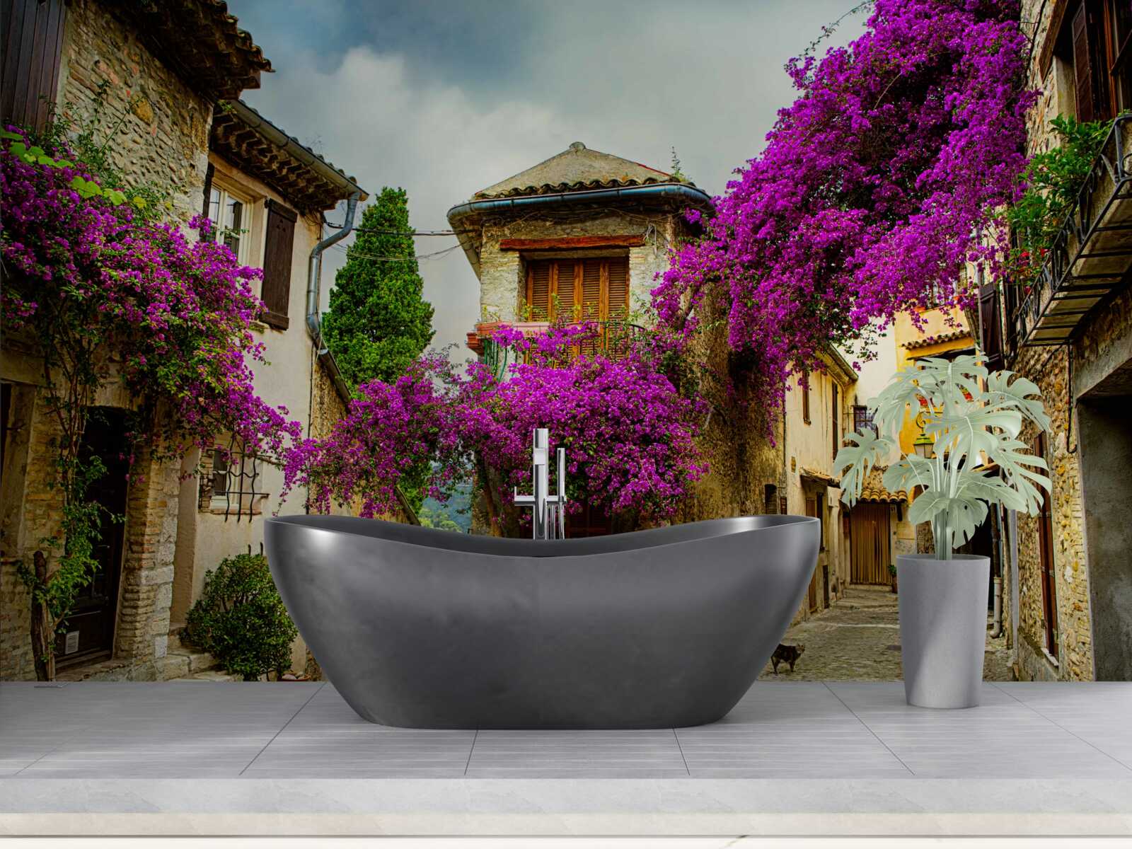 Fotobehang een straat in de provence die comfort en warmte uitstraalt