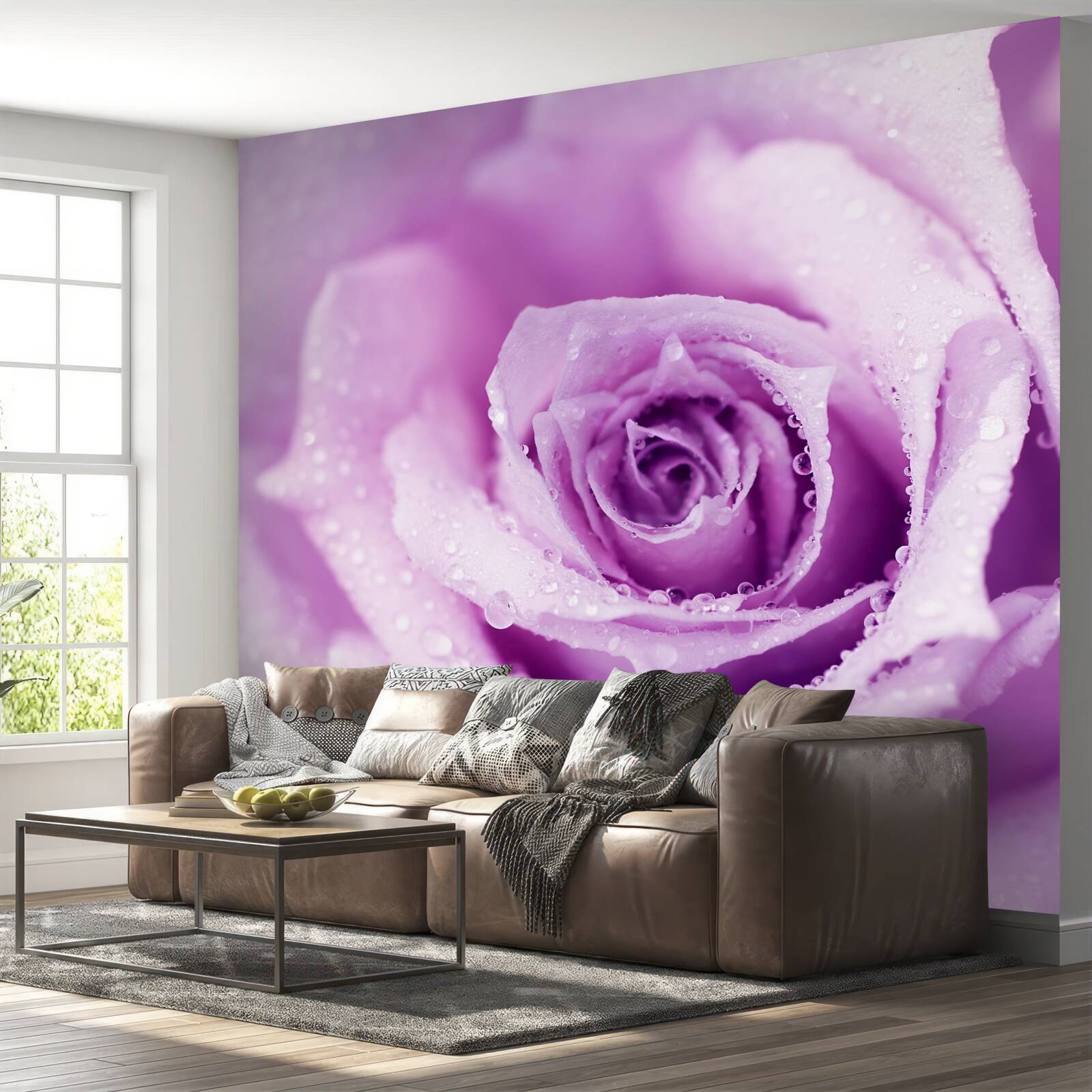 Fotobehang roos met lila tint na regenval