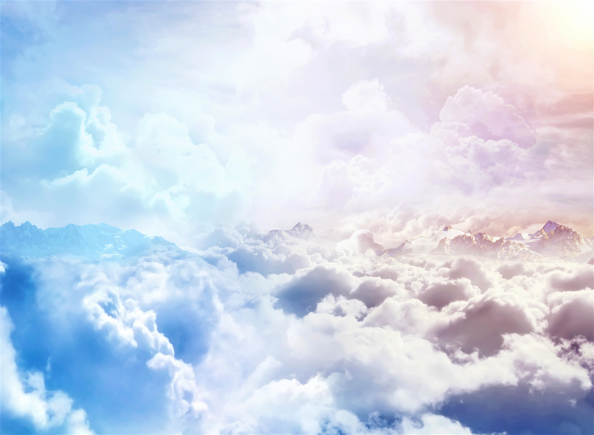 Fotobehang een wolkenhemel in roze en blauwe tinten