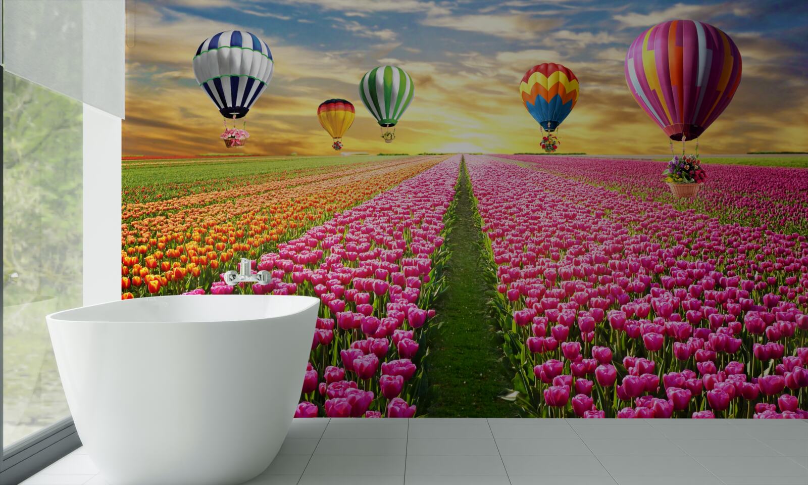 Fotobehang ballen die opstijgen boven een tulpenveld