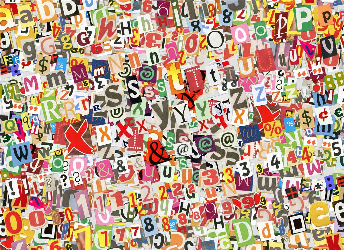 Fotobehang graffiti bevat veel letters en cijfers