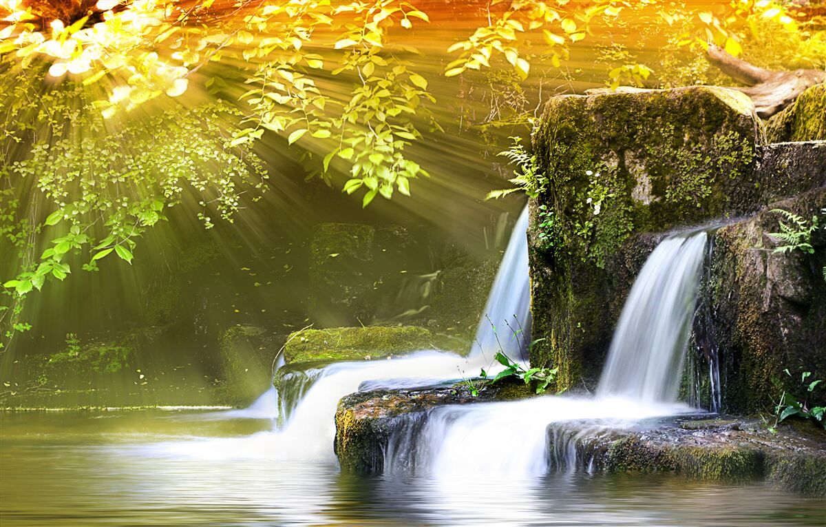 Fotobehang waterval in de zon