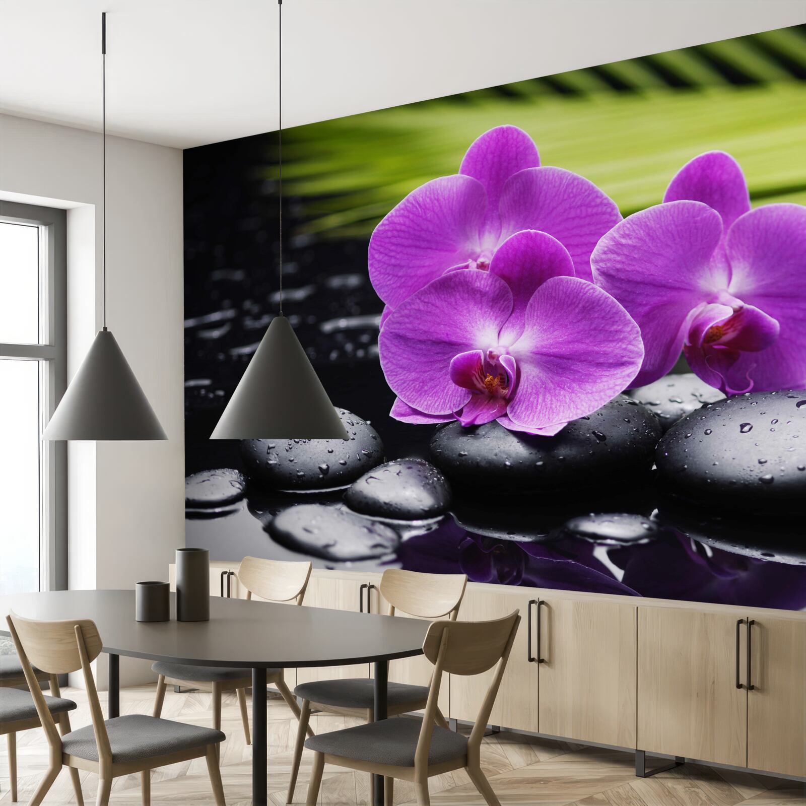 Fotobehang paarse orchidee op een zwarte steen bij het water