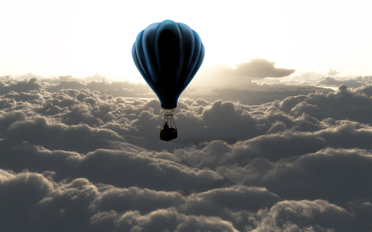 Fotobehang de bal stijgt hoog boven de dichte wolken uit