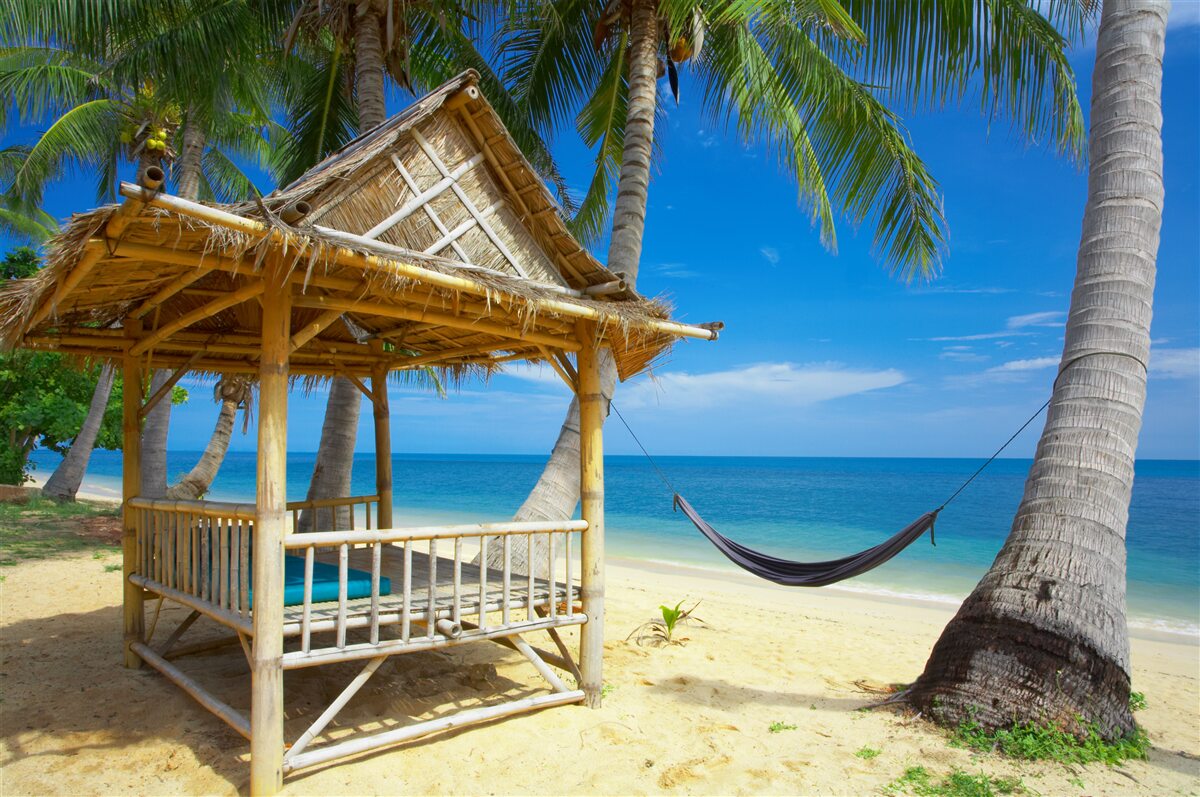 Fotobehang comfortabele gazebo aan het water
