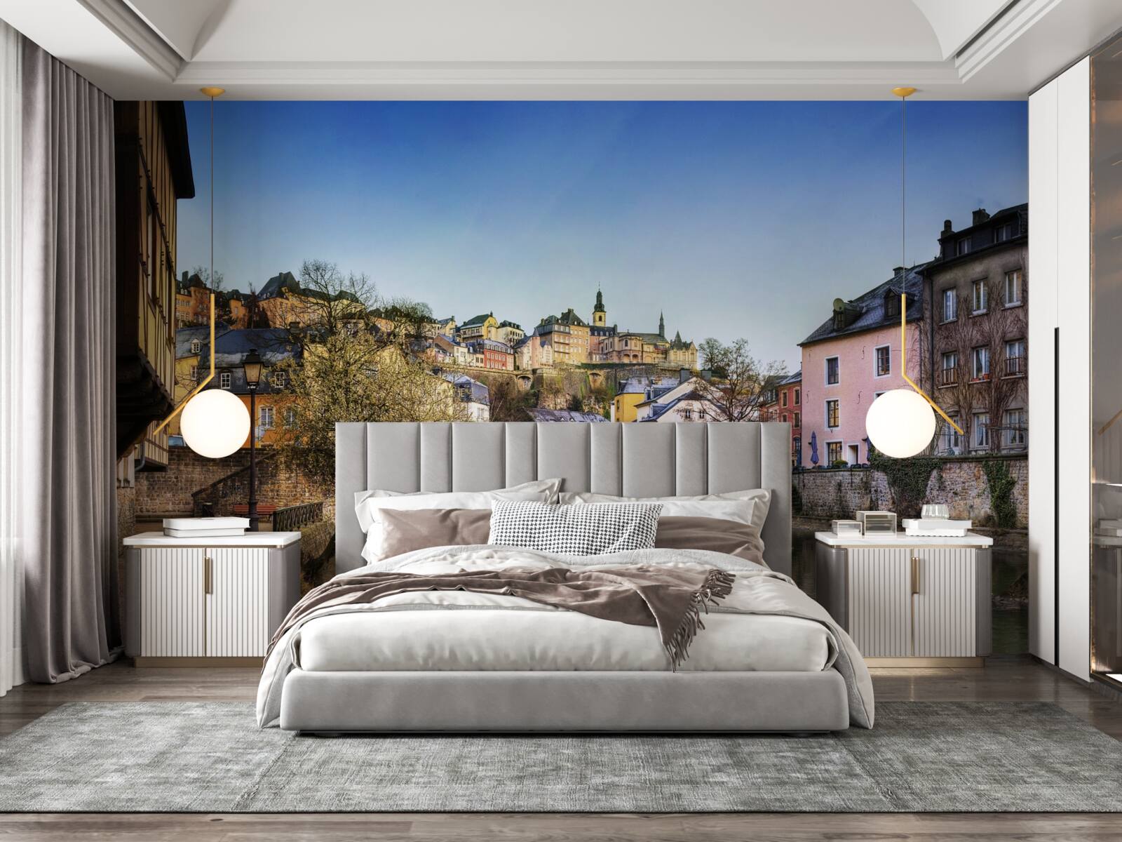 Fotobehang de brug over de rivier die naar de oude stad leidt